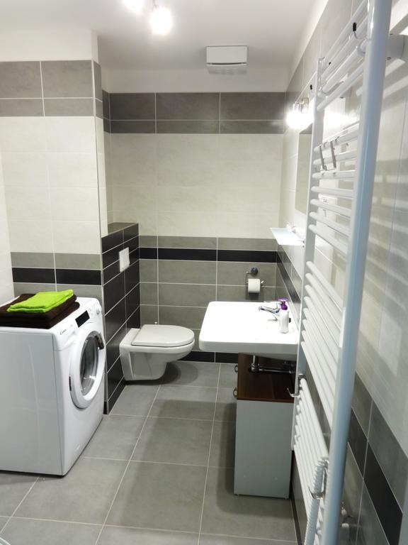 אולומוץ Apartments 4U Center + Free Parking מראה חיצוני תמונה